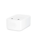 Долната страна на зарядното Apple 40W с прибран щепсел