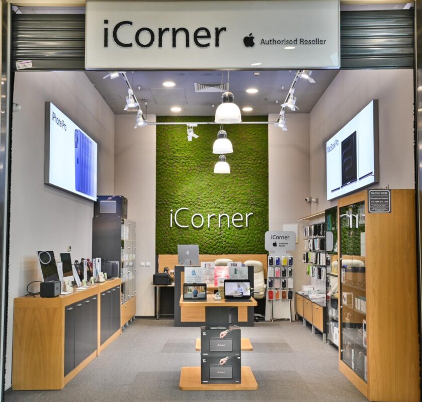 Витрината на iCorner в Bulgaria Mall